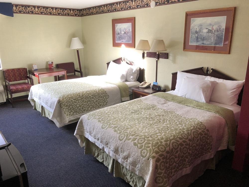 Days Inn & Suites By Wyndham Youngstown / Girard Ohio Bagian luar foto